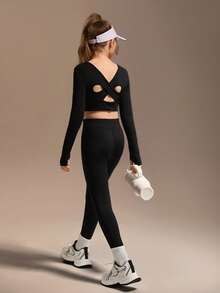 SHEIN Komplet sportowy dla dziewcząt w kolorze czarnym z długim rękawem, obcisły, bardzo elastyczny materiał z wycięciami na plecach w kratkę, odpowiedni do ćwiczeń, jazdy na rowerze, biegania i uprawiania sportu - Czarne - Zobacz 7