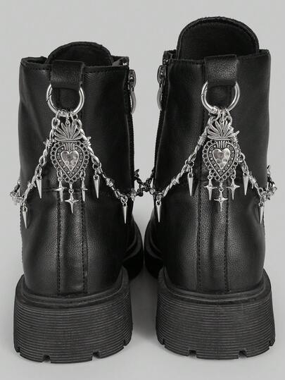 Goth 2 pièces Style gothique punk Décoration de chaussure à rivets sombres et chaîne d'épines DIY, ajoute une ambiance mystérieuse à vos chaussures, convient aux femmes et aux hommes - Compact, délicat, article de mode multifonctionnel, décoration de chaussures d'Halloween pour créer l'ambiance