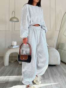 INAWLY Bộ 2 áo nỉ ngắn tay dài cổ tròn in hoa cỡ lớn cho nữ kèm quần nỉ cạp chun có túi - Màu Xám nhạt - Xem 4