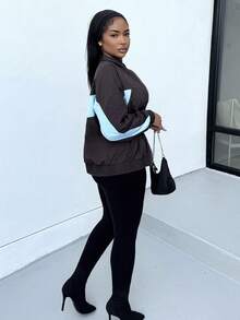 Alexandranx Veste de survêtement en nylon à col oversize avec panneaux contrastés et fermeture éclair intégrale. Idéale pour le printemps, la librairie, les aéroports, les festivals sportifs, l'automne, l'hiver, la rentrée, le loungewear, Noël et le quotidien.