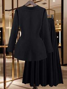 GlowEve 女士金色纽扣装饰西装外套 + 百褶裙优雅休闲通勤百搭简约时尚黄色两件套 - 黑色 - 查看 2