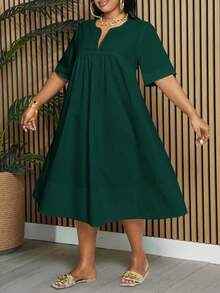 Slaydiva 大码优雅通勤度假日常宽松纯白色短袖V领A字及膝连衣裙，适合春夏穿着 - 墨綠色 - 查看 3