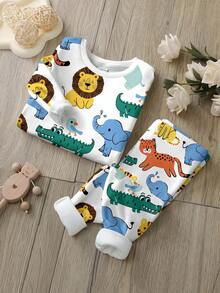 متعدد الألوان