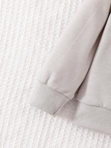 SHEIN Playful Pals 2 Stücke Baby Jungen/Mädchen Lässig Outfit Set, Englisch Buchstaben Muster Rundhals Langarm Top kombiniert mit modischen Englisch Buchstaben Muster Jeans Hose, geeignet für Zuhause, Camping, Party, Herbst