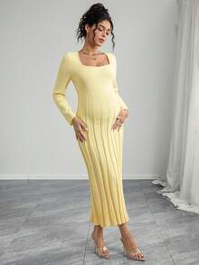 Momance 孕妇宽松方领罗纹喇叭下摆长袖针织毛衣裙，舒适优雅