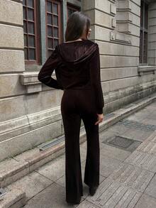 SHEIN Unity Bộ 2 món áo nỉ và quần nhung màu cà phê đậm phong cách American Baddie cổ điển, dành cho nữ, Thu/Đông - Màu Đỏ Sâu - Xem 4