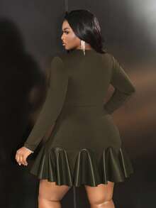 Slaydiva Elegantes, partytaugliches, für Zusammenkünfte und Dates geeignetes, schlankes, einfarbiges braunes Minikleid mit langen Ärmeln, asymmetrischem Rüschensaum und Kunstlederstoff in Große Größen, für Frühling/Herbst - Armeegrün - Übersicht 2