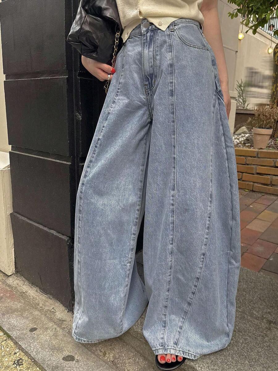 DAZY Retro Personalized Loose Fit Versatile Baggy Boyfriend Jeans For Women - Light Wash - View 1