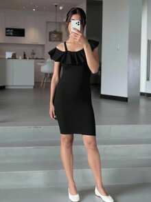 青少年女孩不對稱領荷葉邊羅紋針織連衣裙 - 黑色 - 查看 1