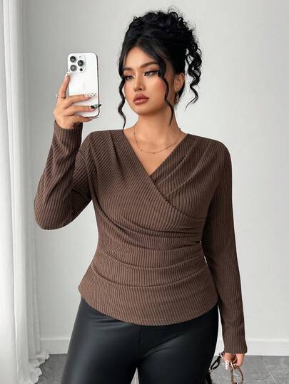 Dazy Plus V-Neck Ribbed Tight Fitted Long Sleeve Plus Size Women Cropped T-Shirt, Spring/Autumn