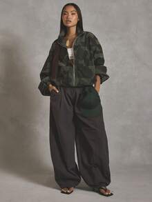 MUSERA High Neck Oversized Camo Bomber Jacket Cool Girl, Streetstyle, Everyday, , Winter, 1997 Spring - Dark Green - View 5