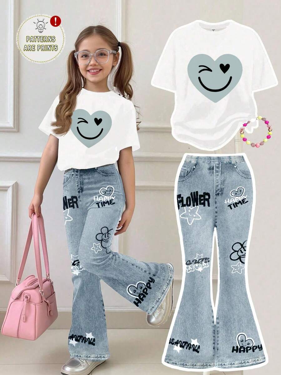 SHEIN 2 pezzi/set Outfit casual per ragazze adolescenti, composto da maglietta a maniche corte con scollo rotondo e stampa di cuori e facce sorridenti, e pantaloni a zampa, adatto per estate, autunno, casa, all'aperto, fotografia di strada, campus - Multicolore - Visualizzare 1