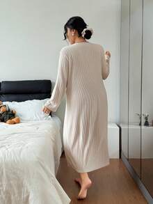 SHEIN Đầm ngủ dài tay cổ tròn thêu hình trái tim dáng rộng dành cho nữ, cỡ lớn, thích hợp mặc ở nhà vào mùa thu/đông, trang phục ấm áp, đầm ngủ Moo Moo. - Màu be - Xem 2