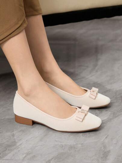 Sleekvia Elegant pendlingschic för kvinnor, estetiskt mode, svarta och aprikosfärgade pumps med fyrkantig tå och grov klack, mångsidig våroutfit