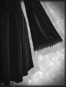 SHEIN ICON Váy Goth cổ vuông tay loe nhung cỡ lớn, trang phục Halloween, váy phù thủy, phù hợp làm váy dự tiệc, váy nhung đen - màu đen - Xem 6