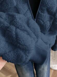 Tween 女童秋冬休闲时尚夹克，海军蓝针织毛绒心形图案双面抓绒提花面料连帽拉链夹克，适合女学生，休闲、可爱、甜美日常穿着，外出、旅行、聚会