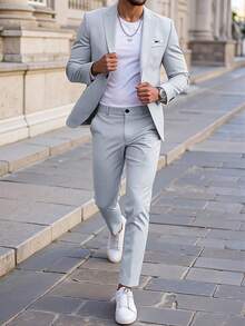 Manfinity Mode Ensemble veste de costume et pantalon à revers entaillés, décoré d'un mouchoir de poche, coupe simple boutonnage, gris clair pour hommes - Gris pâle - Voir 1