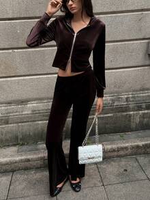 SHEIN Unity Bộ 2 món áo nỉ và quần nhung màu cà phê đậm phong cách American Baddie cổ điển, dành cho nữ, Thu/Đông - Màu Đỏ Sâu - Xem 2