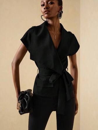 Vesra 不对称领+收腰短款轻便夹克