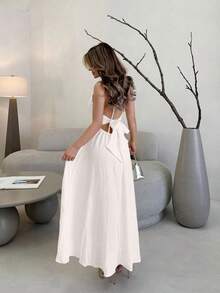 Jemour 纹理 V 领露背系带褶饰荷叶边 A 字中长连衣裙，适合度假和休闲 - 白色 - 查看 2