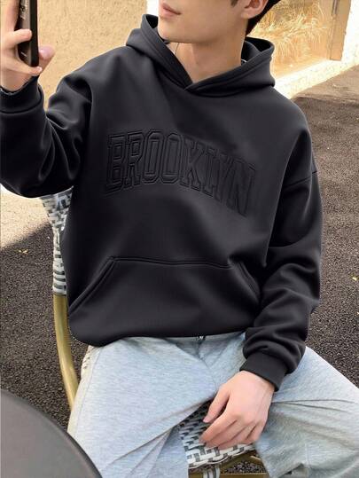 Mirajuku 青少年男孩休闲学院风字母压纹设计卫衣，适合大学、休闲、运动场合穿着