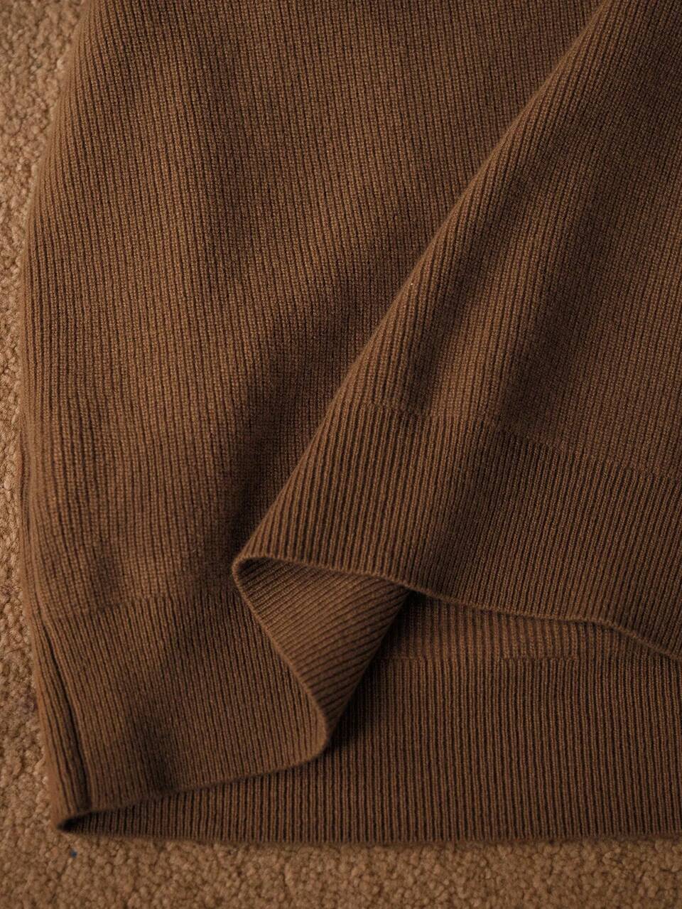 2PCS SET AUTUMN/WINTER: 100% WOOL PULLOVER SWEATER WITH BUTTON CUFF DECOR AND KNIT PANTS