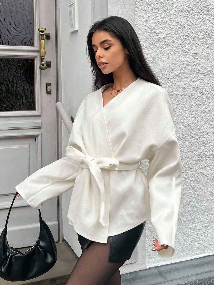 SHEIN EZwear 大码纯色系带休闲时尚白色大衣白色裹身开衫系带开衫白色和服开衫秋冬 - 白色 - 查看 1