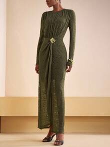 Zivah 2025 秋季新品万圣节生日派对宴会学院风学生日常休闲百搭邮轮旅行热门优雅通勤商务休闲圆领长袖前褶腰金属装饰纽扣高开叉透明蕾丝面料内衬军绿色超长连衣裙女 - 軍綠色 - 查看 2