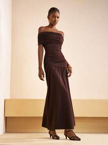 Zivah Lễ hội âm nhạc mới mùa thu 2025 Phong cách du mục phương Tây Tiệc sinh nhật Tốt nghiệp Sinh viên đại học Hàng ngày Thường ngày Kỳ nghỉ Du ngoạn Bãi biển Tắm nắng Trang phục đường phố Lan truyền Trang phục Halloween Khách dự tiệc cưới Phong cách Boho Đi làm Bữa trưa Thường ngày Công sở Tiệc sân bay Ngày lễ Váy Maxi thanh lịch với thiết kế bèo nhún trễ vai và xẻ phía trước - màu nâu - Xem 5