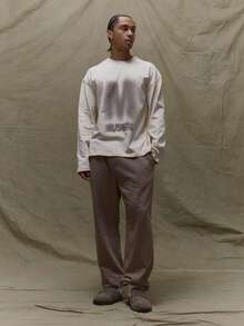 Musero 春夏衣橱超大款长袖模糊风格印花品牌T恤 - 米色 - 查看 3