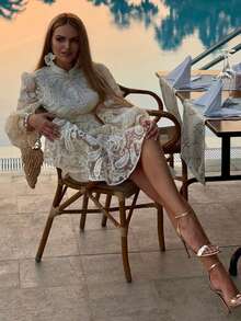 FLORETTA ÉLENA 女式秋季立领灯笼袖透视收腰花卉刺绣优雅连衣裙 - 杏色 - 查看 4