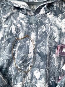 SHEIN 宽松印花卫衣，适合青少年女孩，休闲日常时尚，侧边粉色抽绳，街头风格 - 軍綠色 - 查看 4