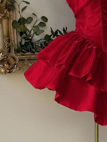 Lovelzi Vestido elegante y lujoso de falda de pastel de doble capa con cintura ceñida y sin tirantes de satén blanco, adecuado para despedida de soltera, boda, graduación, vacaciones, baile formal - Rojo - Ver 3