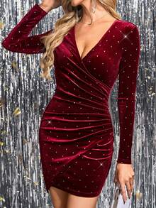SHEIN Clasi Damen Samt V-Ausschnitt gerafftes Mini-Kleid mit Strass Verzierung - Bordeaux - Übersicht 7