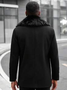 Manfinity CasualCool 男士休闲长袖毛领大衣，秋冬季男士休闲毛领大衣，双排扣设计，保暖性强，面料质地优良，款式百搭，是秋冬季必备单品，也是送给男友和丈夫的完美节日礼物。 - 黑色 - 查看 2