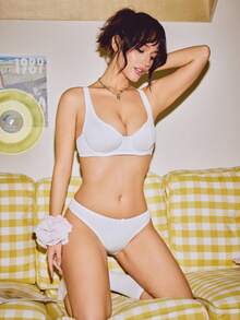 Lowkey Lull 2pcs 1/2 Cup White Underwire Lift & Enhance Simple Fashionable Comfortable High Elasticity Women's Bra Set - Pink - View 4