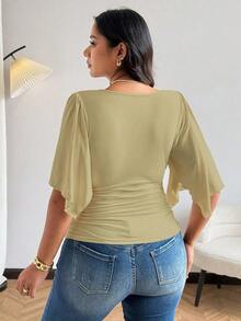 Vionelle Stylish Sexy Criss-Cross V-Neck Short Sleeve T-Shirt For Women, Summer Design Minimalist Ruched Waist Niche Crop Top - Khaki - View 2