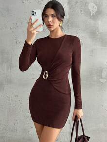 Firerie 女士优雅简约时尚通勤休闲时尚圆领金属装饰褶皱长袖紧身迷你连衣裙，秋冬