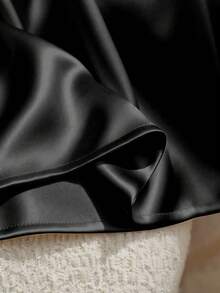 GlowEve 缎面+腰带装饰长袖中长连衣裙 - 黑色 - 查看 3