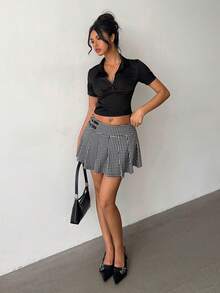 Aloruh Minifalda a cuadros con diseño de hebilla, estilo universitario - Blanco y Negro - Ver 4
