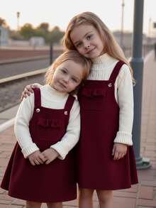 Emery Rose Kids Emery Rose Kids 小女孩/女婴 可爱酒红色灯芯绒连体裙 小女孩酒红色灯芯绒连体裙，配有荷叶边口袋和肩带 幼儿连体裙 婴儿酒红色连衣裙 栗色女童连衣裙 小女孩连体裙 灯芯绒连体裙