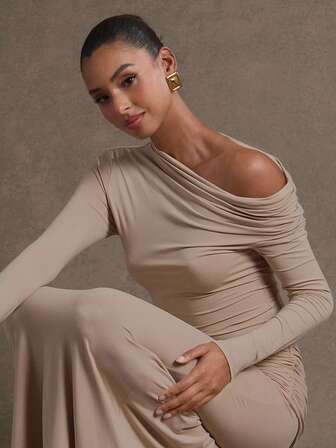 L'Amorae Women's Solid Color Ruched Asymmetric Shoulder Long Sleeve Fitted Fashionable Blouse