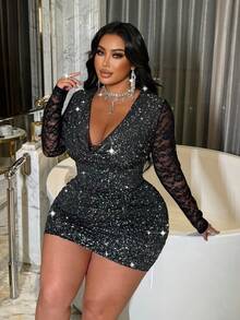 Flirla Romantisches Kleid in Große Größen mit drapiertem Ausschnitt, Kontrastspitze und anliegenden Ärmeln, geeignet für Partys, Weihnachtspartys - Schwarz - Übersicht 5