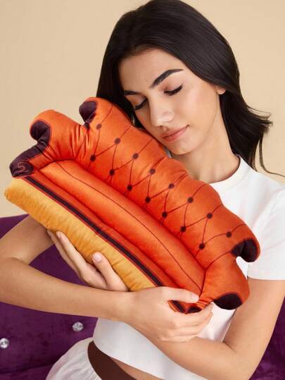 FRIENDS X SHEIN 1个可爱沙发装饰抱枕，沙发造型，柔软舒适，可摆放在车内、办公椅、沙发装饰