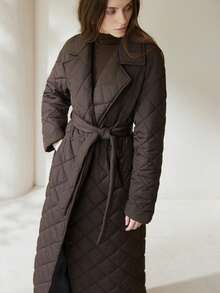 Aveloria Modichic 秋冬新款简约廓形翻领系带菱形绗缝长款羽绒服 - 巧克力棕 - 查看 2