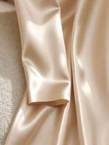 GlowEve Váy midi dài tay phối ren satin + thắt lưng - Màu Khaki - Xem 6