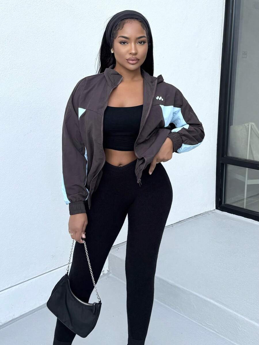 Alexandranx Veste de survêtement en nylon à col oversize avec panneaux contrastés et fermeture éclair intégrale. Idéale pour le printemps, la librairie, les aéroports, les festivals sportifs, l'automne, l'hiver, la rentrée, le loungewear, Noël et le quotidien.