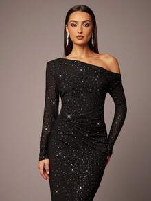 Silquee Svart mesh, vriden, rynkad, sned axel, rak passform, långärmad, elegant och sexig klänning för kvinnor, lämplig för romantiska dejter, alla hjärtans dag, vardagskläder, tillfälliga dejter, fester, sammankomster, festivaler, bröllop, utekvällar, nattklubbar, cocktailpartyn - Svart - Visa 1