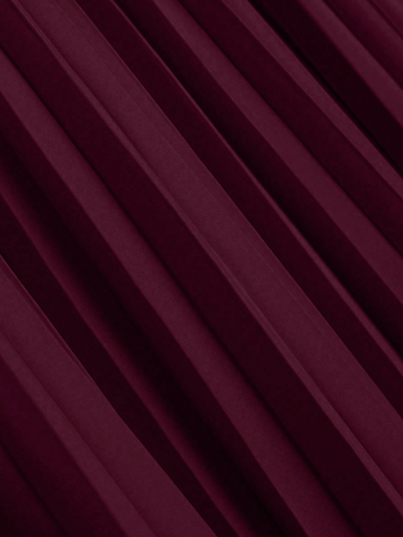 بدلة نسائية من قطعتين تتكون من بليزر مزين بأزرار ذ...