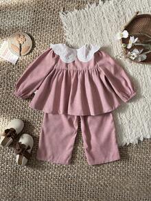SHEIN 2 pezzi/set Vestito da bambina neonata/bambina piccola 0-3 anni, stile casual di campagna, camicia in maglia con colletto Peter Pan e outfit in velluto a coste color cachi, autunno/inverno